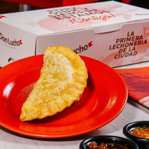 Empanada de Lechona - Don Lucho - Lechonería Empanada de Lechona - Don Lucho - Lechonería
